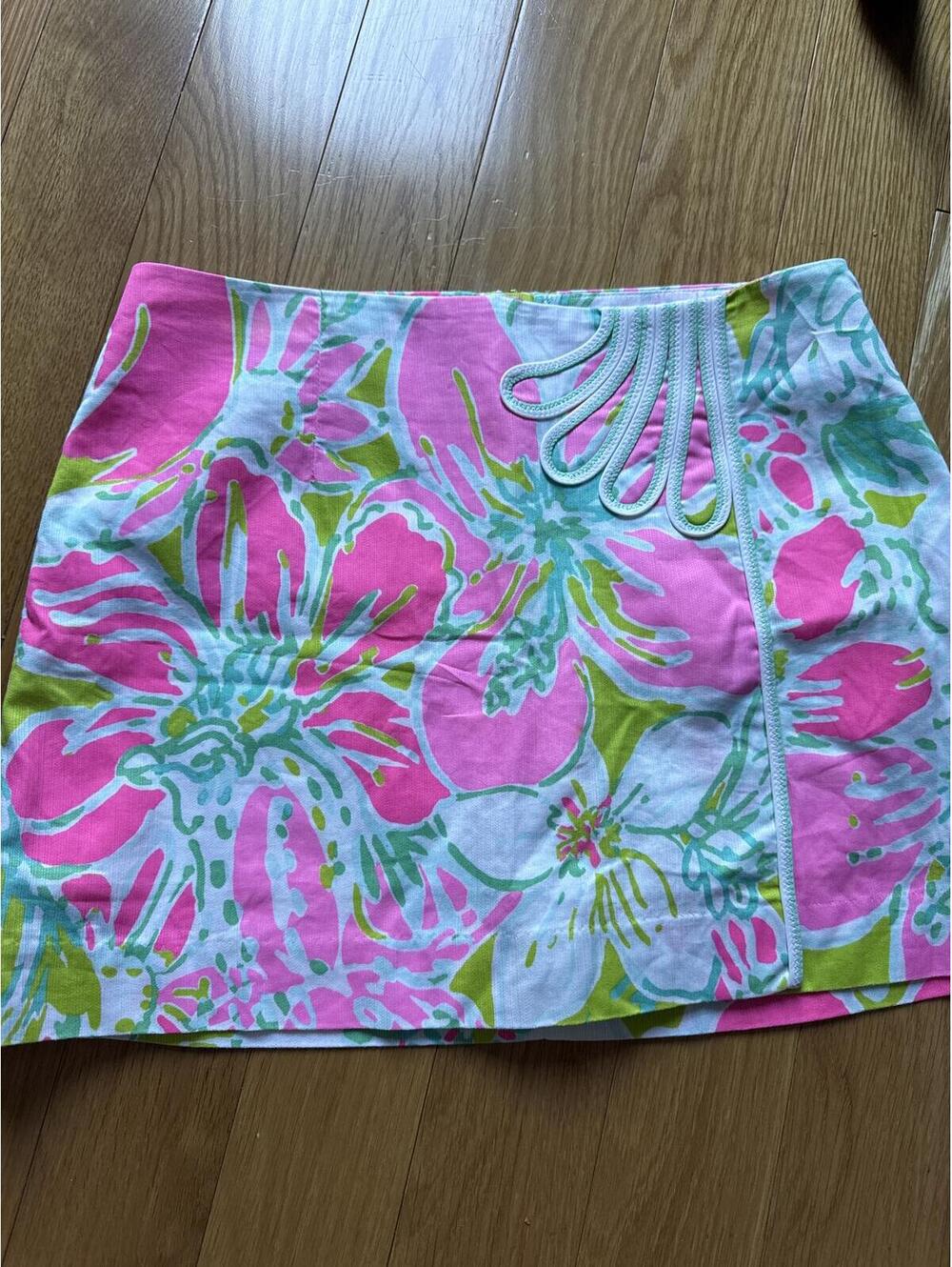 Lilly Pulitzer Don’t Give a Cluck Pink Floral Mini Skirt Size 6